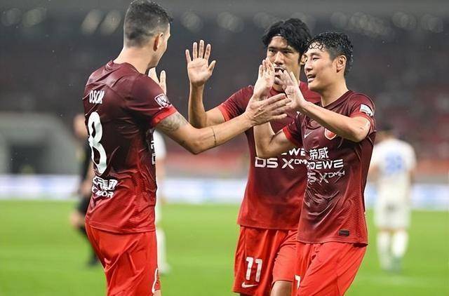 关于上港主场轻松击败鲁能，反弹势头明显的信息